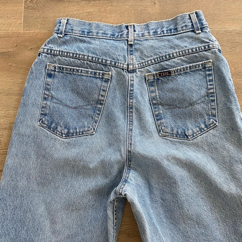 Chic Vintage High Rise Straight Tapered Leg 90s Faded Distressed Mom Jeans - Picture 8 of 12